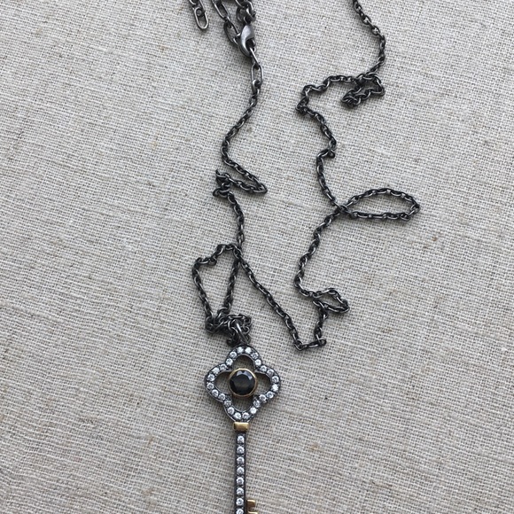 Stella & Dot Hematite Clover Key Necklace - Picture 4 of 12